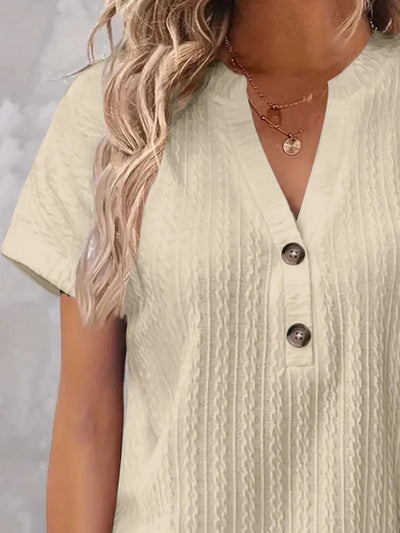 THE BREEZY NOTCH TEE